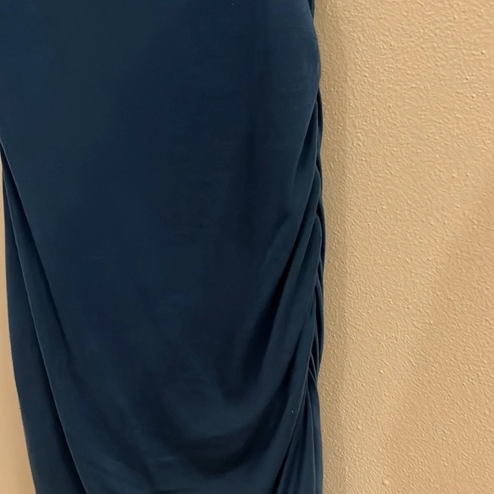 Dress - Picture 4 of 6